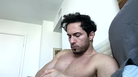 Snapshot of diegodavids chatting on 12/21/24, 02:04 diegodavids online show from 12/21/24, 02:04