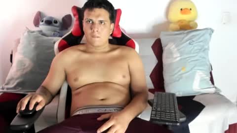Snapshot of diegodelgado200521 chatting on 06/13/26, 02:48 alexerdiego online show from 06/13/26, 02:48