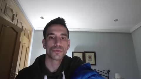 Snapshot of dieguito124 chatting on 02/14/25, 10:25 dieguito124 online show from 02/14/25, 10:25