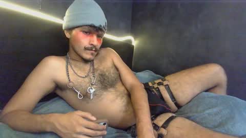 diemond_latinx98 online show from 02/02/26, 06:06