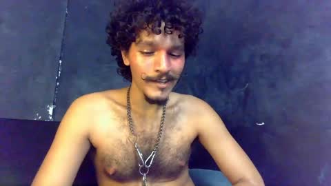 diemond_latinx98 online show from 04/17/26, 03:59