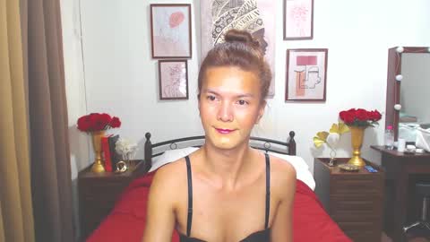 Dennesse online show from 12/15/24, 11:42