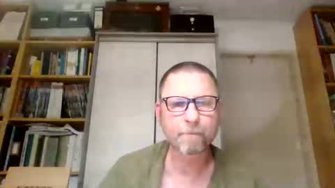 Snapshot of dierenfeld chatting on 11/29/25, 11:08 dierenfeld online show from 11/29/25, 11:08