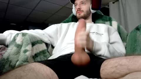 digbicknik online show from 09/24/25, 01:53