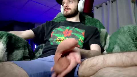 digbicknik online show from 10/12/25, 01:37