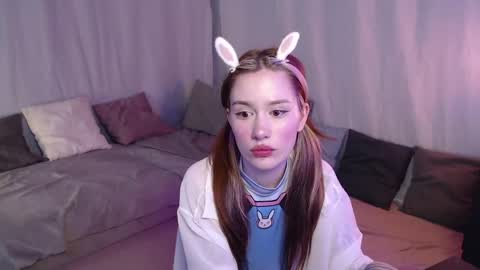Hi im Alice 3 Im usualy online 03-10 or 17-21 UTC0 online show from 05/22/26, 04:30