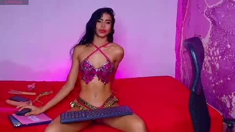 Snapshot of diiosa_latina chatting on 06/05/26, 08:36 diiosa_latina online show from 06/05/26, 08:36