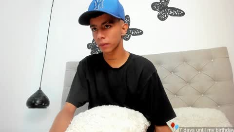 Snapshot of dikey_18 chatting on 01/12/25, 08:14 dikey_18 online show from 01/12/25, 08:14