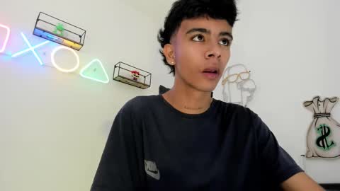 Snapshot of dikey_18 chatting on 02/10/25, 07:28 dikey_18 online show from 02/10/25, 07:28