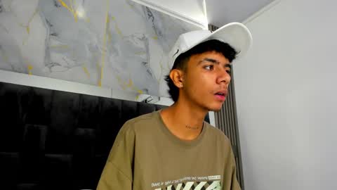 Snapshot of dikey_18 chatting on 03/06/25, 08:48 dikey_18 online show from 03/06/25, 08:48