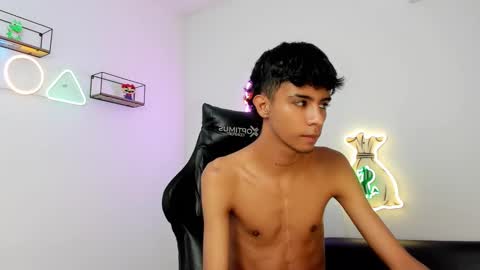 Snapshot of dikey_18 chatting on 03/11/25, 08:52 dikey_18 online show from 03/11/25, 08:52