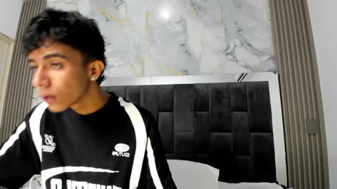 Snapshot of dikey_18 chatting on 09/24/25, 08:12 dikey_18 online show from 09/24/25, 08:12