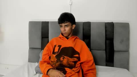 Snapshot of dikey_18 chatting on 09/26/25, 11:20 dikey_18 online show from 09/26/25, 11:20