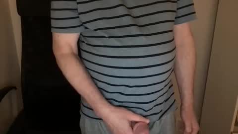 Snapshot of diki3333333333 chatting on 12/15/25, 02:27 Nick online show from 12/15/25, 02:27