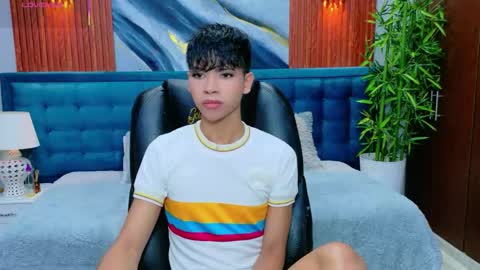  DILAN online show from 06/07/26, 07:17