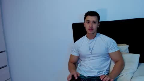Snapshot of dilan_coy chatting on 01/17/25, 02:28 Dilan Coy online show from 01/17/25, 02:28