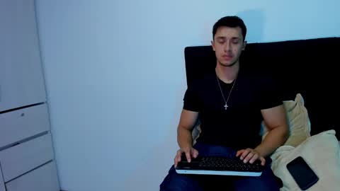 Snapshot of dilan_coy chatting on 03/07/25, 01:20 Dilan Coy online show from 03/07/25, 01:20