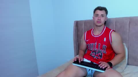 Snapshot of dilan_coy chatting on 10/02/25, 11:01 Dilan Coy online show from 10/02/25, 11:01