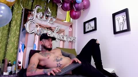 dilan_scootk_ online show from 02/01/25, 02:24