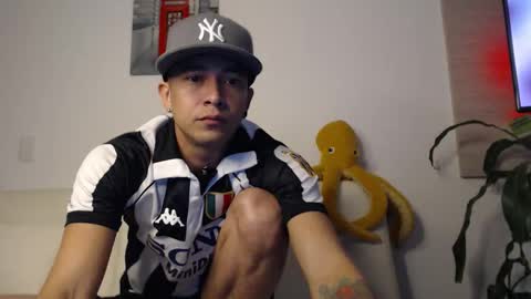 dilanxxx8888 online show from 11/23/25, 11:15