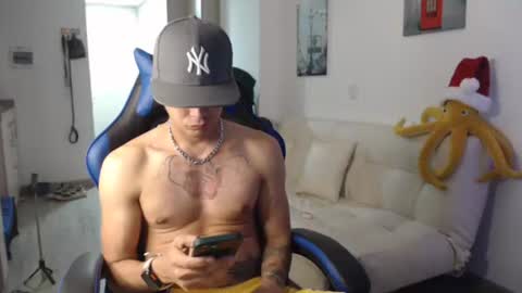 dilanxxx8888 online show from 12/14/25, 12:16