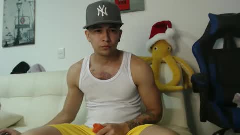 Snapshot of dilanxxx8888 chatting on 12/18/25, 03:45 dilanxxx8888 online show from 12/18/25, 03:45