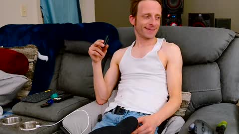 Snapshot of dilldough405 chatting on 12/13/24, 02:21 Dilldough405 online show from 12/13/24, 02:21