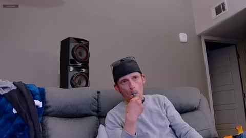 Snapshot of dilldough405 chatting on 12/20/24, 02:41 Dilldough405 online show from 12/20/24, 02:41