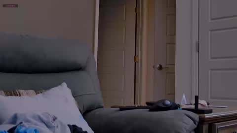 Snapshot of dilldough405 chatting on 12/20/24, 03:31 Dilldough405 online show from 12/20/24, 03:31