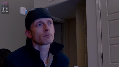 Snapshot of dilldough405 chatting on 12/22/24, 09:22 Dilldough405 online show from 12/22/24, 09:22