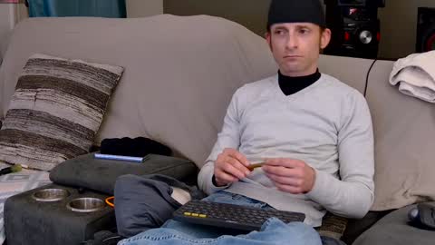 Snapshot of dilldough405 chatting on 12/26/24, 12:14 Dilldough405 online show from 12/26/24, 12:14