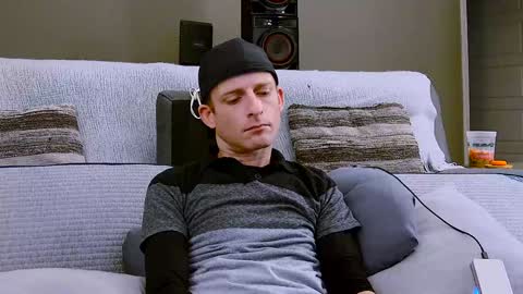 Snapshot of dilldough405 chatting on 02/06/25, 05:51 Dilldough405 online show from 02/06/25, 05:51