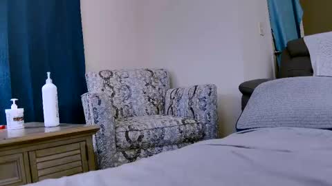 Snapshot of dilldough405 chatting on 02/17/25, 01:15 Dilldough405 online show from 02/17/25, 01:15