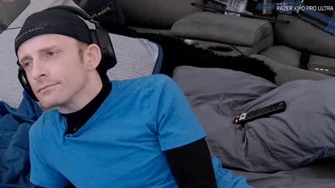 Snapshot of dilldough405 chatting on 09/08/25, 05:01 Dilldough405 online show from 09/08/25, 05:01