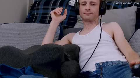 Snapshot of dilldough405 chatting on 09/11/25, 05:29 Dilldough405 online show from 09/11/25, 05:29