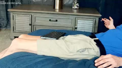 Snapshot of dilldough405 chatting on 10/18/25, 03:24 Dilldough405 online show from 10/18/25, 03:24