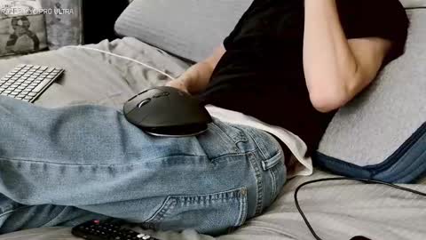 Snapshot of dilldough405 chatting on 10/23/25, 10:36 Dilldough405 online show from 10/23/25, 10:36