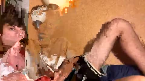 Snapshot of dimamozaev400 chatting on 09/22/25, 11:18 Dima online show from 09/22/25, 11:18