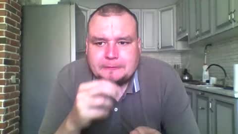 Snapshot of dimasvit5306 chatting on 04/15/26, 07:48 dimasvit5306 online show from 04/15/26, 07:48