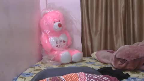 Snapshot of dimple_love chatting on 03/06/26, 07:05 dimple_love online show from 03/06/26, 07:05