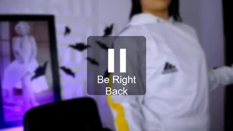 Snapshot of dina_mcry chatting on 10/10/25, 10:09 DINA online show from 10/10/25, 10:09