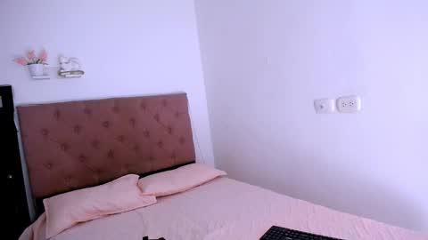 Snapshot of dina_mcry chatting on 11/09/25, 05:55 DINA online show from 11/09/25, 05:55