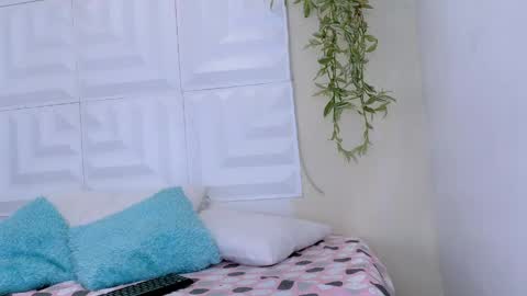 DINA online show from 04/27/26, 03:54