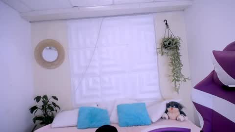 DINA online show from 05/11/26, 03:07