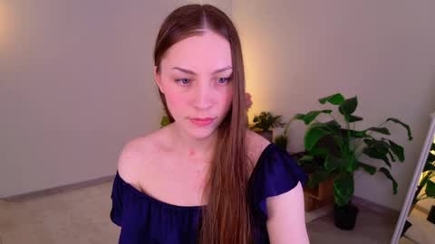 Snapshot of dina_peach chatting on 04/10/26, 06:18 Dina online show from 04/10/26, 06:18
