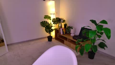 Snapshot of dina_peach chatting on 05/02/26, 05:56 Dina online show from 05/02/26, 05:56