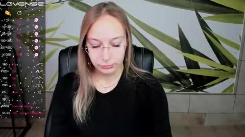 Dina online show from 11/30/25, 12:58