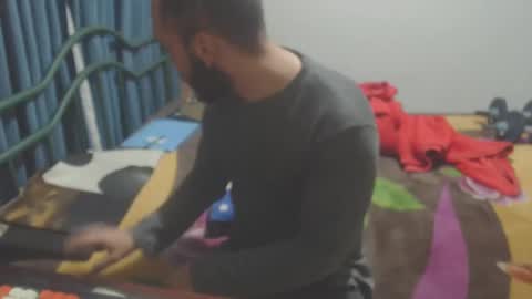 Dincht online show from 09/29/25, 05:12