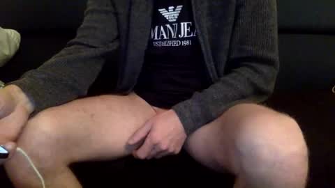 Snapshot of dinnerout1111 chatting on 01/22/25, 10:37 dinnerout1111 online show from 01/22/25, 10:37