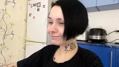 Snapshot of dinorahdamoro chatting on 10/20/25, 08:20 Cate online show from 10/20/25, 08:20